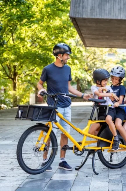 Passer au vélo longtail quand la famille s’agrandit : une vraie alternative à la voiture ?
